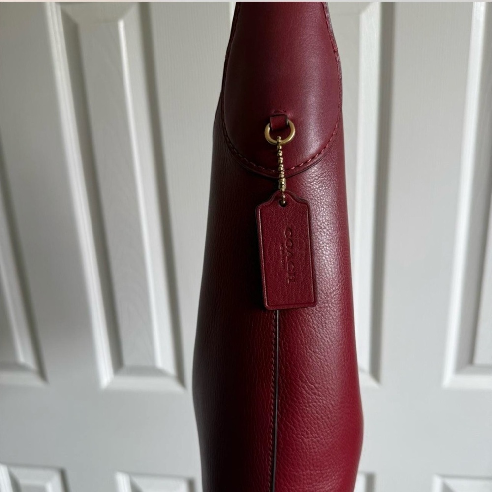 ❤️COACH Brooklyn 28 Bag in Ruby Red❤️ - Picture 2 of 11